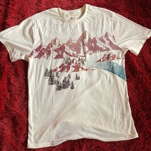 Men’s Mountain Eco Threads shirt size medium